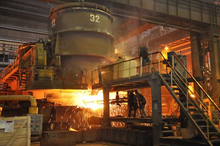 Magnitogorsk acería moderniza el alto horno nº 2